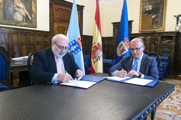 Sinatura do acordo entre a Deputación de Ourense  e a Fundación Escuela de Organización Industrial.