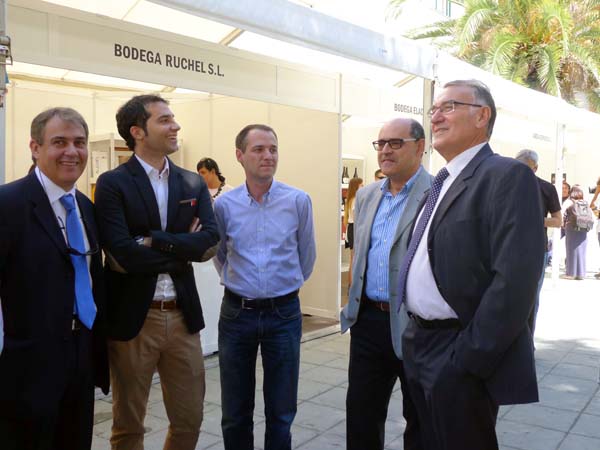 O presidente do Consello Regulador da D.O. Valdeorras e o alcalde do Barco, xunto ao Xefe Territorial da Cosnellería do Medio Rural en Ourense.