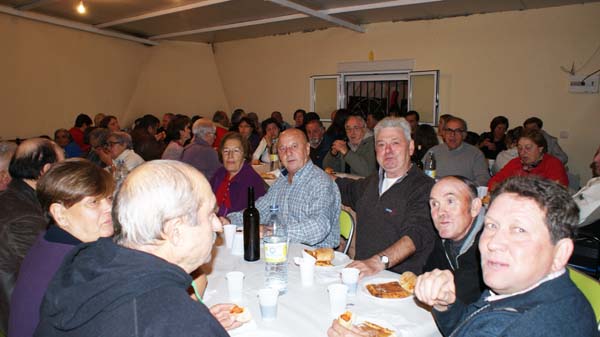 Grupo de veciños de Vilela nunha celebración anterior no pobo.