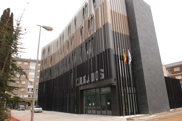 Edificio dos xulgados do Barco./ Foto: Carlos G. Hervella.