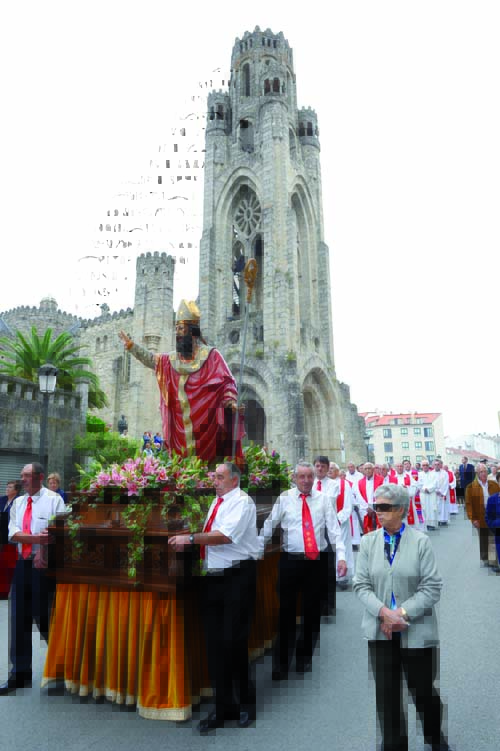 Imaxe da procesión de San Cibrao no Carballiño./ Foto: Carlos G. Hervella.