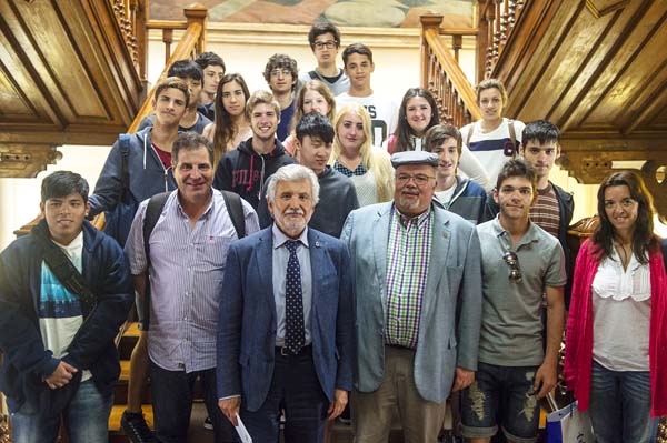 Visita de alumnos do instituto Santiago Apóstol de Bos Aires á Deputación de Ourense.