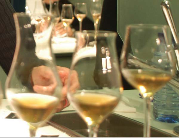 Imaxe dunha cata de viños doces.