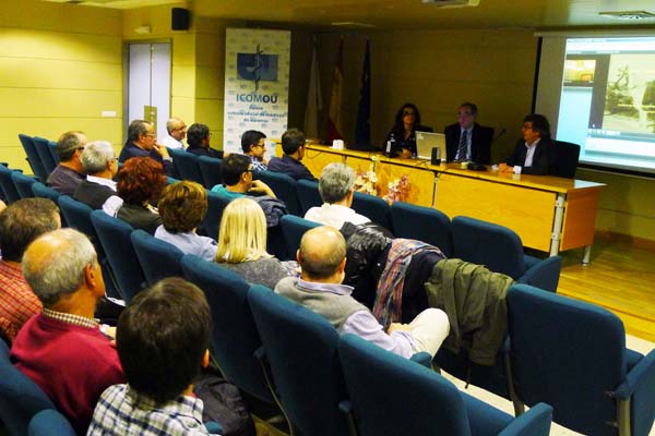 A reunión tivo lugar no salón de actos do Hospital Comarcal Valdeorras (HCV)./ Foto: Ángeles Rodríguez.