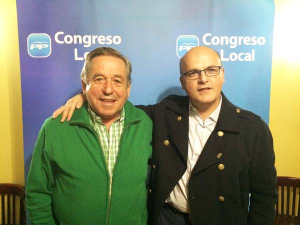 O presidente electo do PP de Montederramo, con presidente provincial do partido, Manuel Baltar.