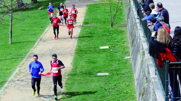 Participantes na anterior edición da carreira. /Foto: Carlos G. Hervella.