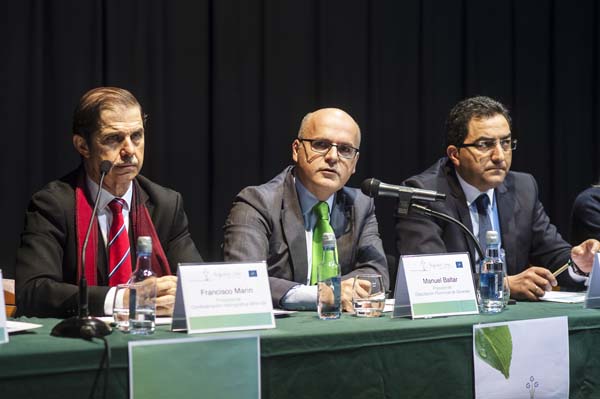 O presidente da Confederación Miño-Sil, xunto ao presidente da Deputación de Ourense, na xornada.