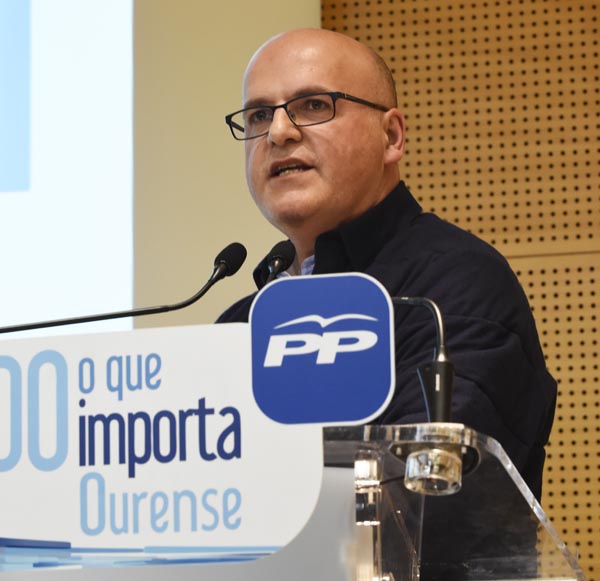 O presidente do PP de Ourense, Manuel Baltar, no acto.