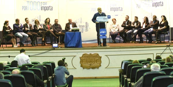 O presidente do PP de Ourense na presentación da candidatura na Rúa. /Foto: Carlos G. Hervella.