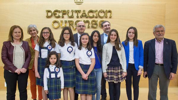 Entrega dos premiso do 2º concurso escolar sobre o Estatuto para Galicia.