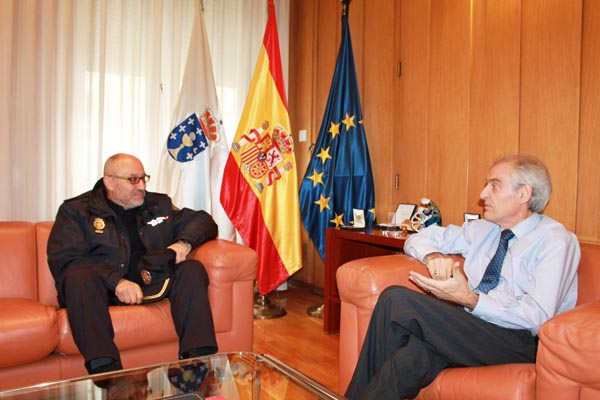 Dámaso Rodríguez Costas, Xefe da Brigada de Seguridade Cidadá do CNP en Ourense, co subdelegado do Goberno, Roberto Castro.