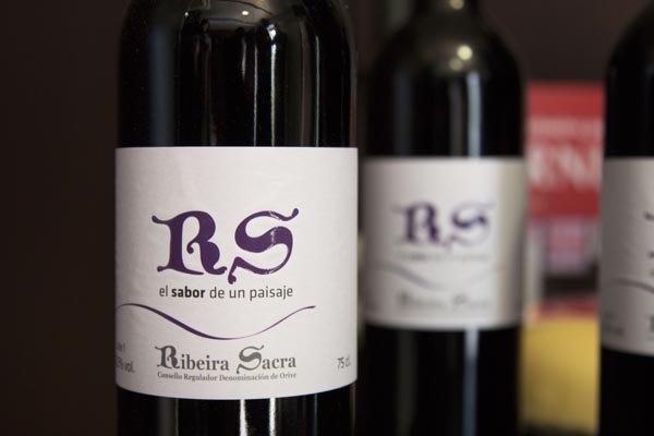 Botellas de viño da D.O Ribeira Sacra.