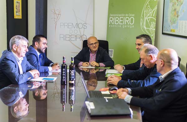 Reunión de Manuel Baltar  cos presidentes das catro denominacións de orixe vitivinícolas da provincia.