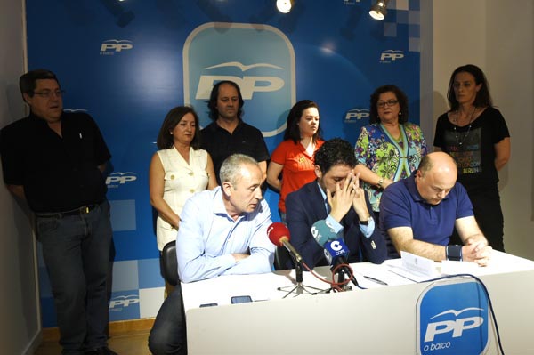 O líder do PP barquense, noutro dos momentos da rolda de prensa./ Foto: Carlos G. Hervella