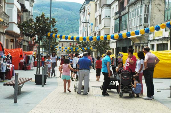 Imaxe da pasada edición do Mercado das Oportunidades na Rúa./ Foto: Mónica G. Bellver.