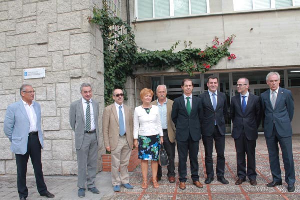 Autoridades asistentes ao acto da sinatura do convenio en Ourense.