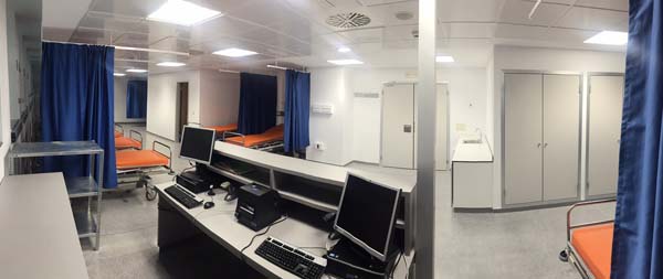 Nova sala de diagnóstico e tratamento no servizo de Urxencias do CHUO.