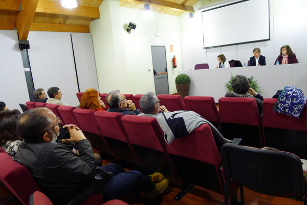 Asistentes á conferencia, celebrada no Barco./ Foto: Ángeles Rodríguez.