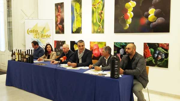 Presentación do programa "Cata o Arte" da D.O. Ribeiro en Ourense.