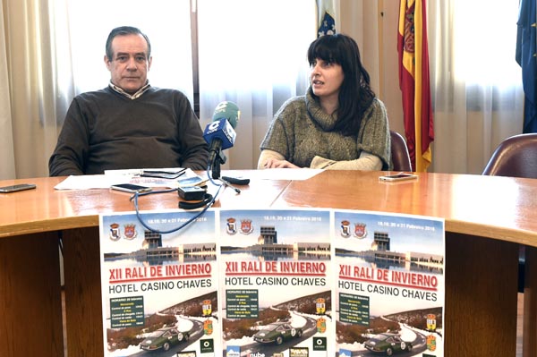 Presentación do rali de inverno no salón de plenos do Concello da Rúa. /Foto: Carlos G. Hervella.