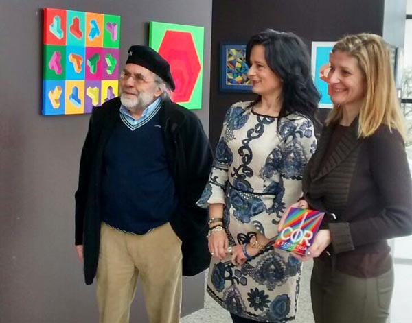 Xabier Babarro coa concelleira de Cultura, Belén Iglesias e a directora de Áreas Expositivas do Concello de Ourense, Eva Torres.