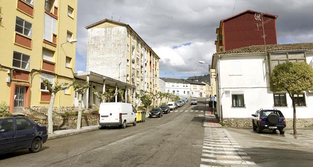 Vista parcial do barrio de San Roque no Barco de Valdeorras. /Foto: Mónica G. Bellver.