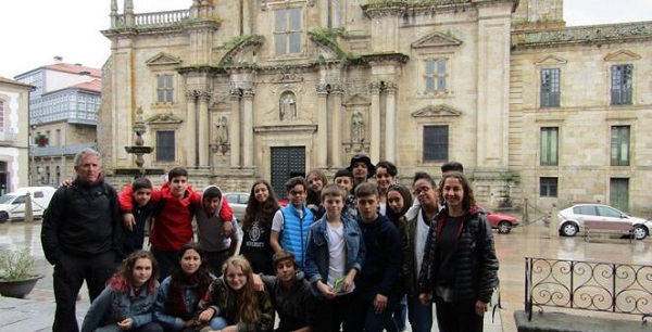 Imaxe dos estudantes do Cañada Blanch, en Celanova.