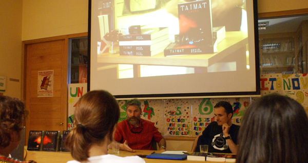 A Biblioteca Municipal de Verín acollía a presentación da triloxía "Taimat" de David Pintos./ Foto: Biblioteca Municipal de Verín.