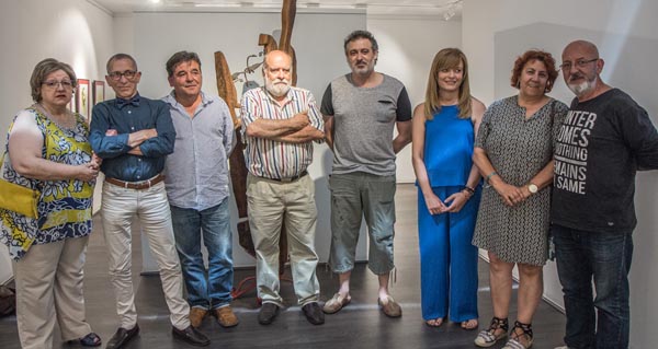 Algúns dos asistentes ao acto de inauguración da exposición de Martínez Coello, en Verín.