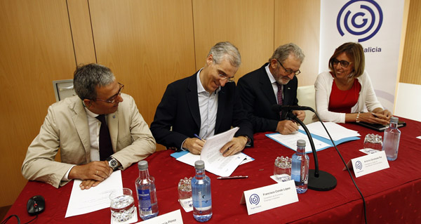 Un momento da firma do convenio de colaboración entre a Xunta e Terras da Auga, esta mañá, en Lugo.