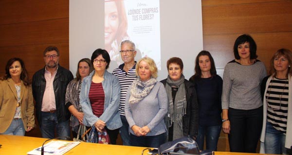 Integrantes e directiva da Asociación de Floristas de Ourense, tras a comparecencia a medios.