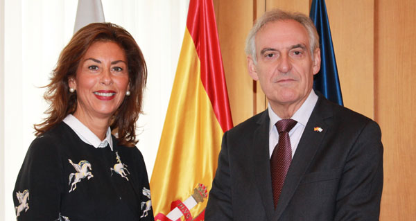 A delegada da Xunta en Ourense, co subdelegado do goberno na provincia.